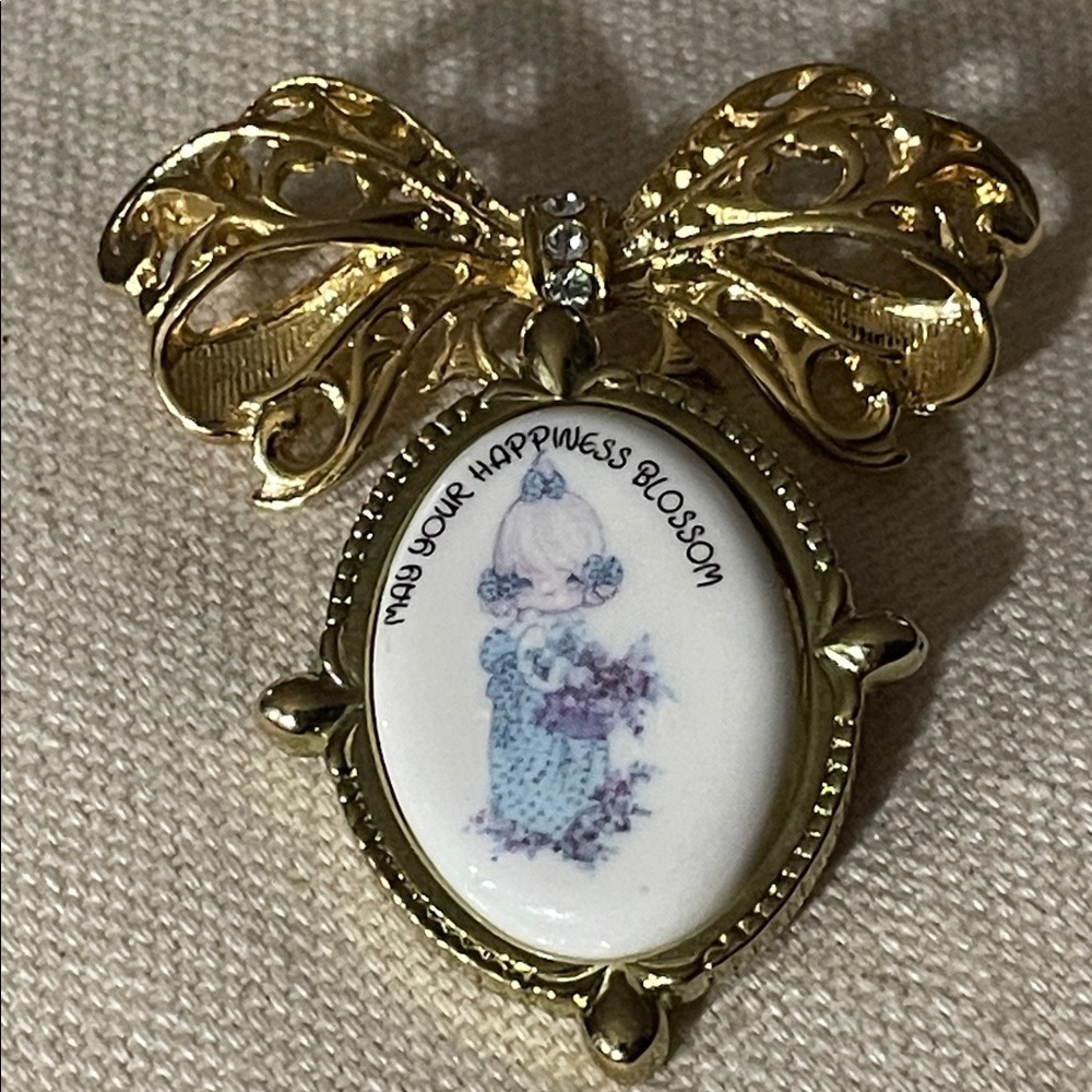 Vintage precious moment 1999pml broach